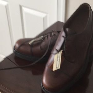 Waterproof shoes for men